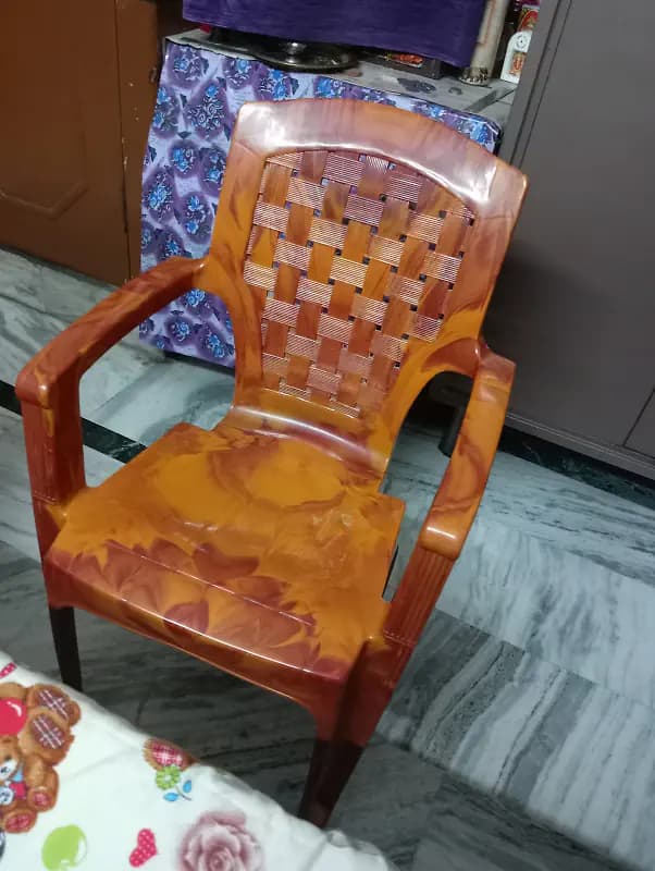 5 months old Chair