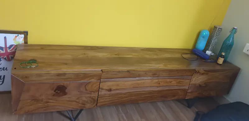 almost new tv unit