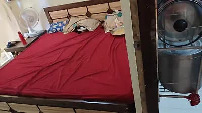 new bed very good condition rarely used without matteres