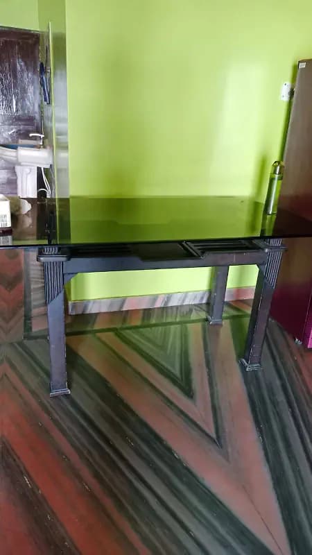 dining table , 6 seats in low price