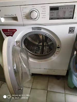 LG washing machine 6kg fully automatic.