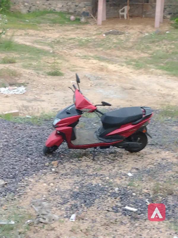 new electric Scotty 120 km chali hue hai 5 year ki warranty