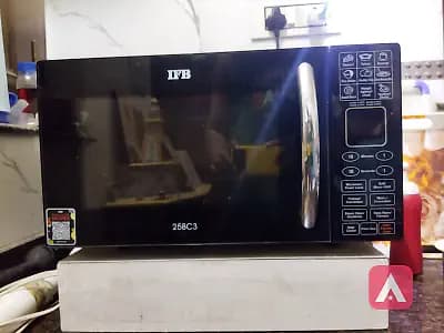 Microwave oven -25 liters 1 year old new brand not use so much