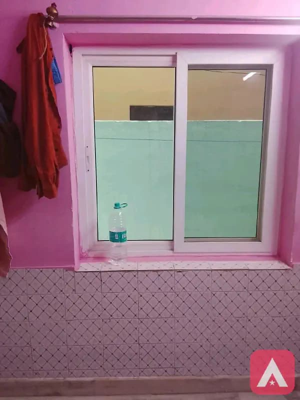 Single Seperate Room Only For Bachelor Neat And Clean