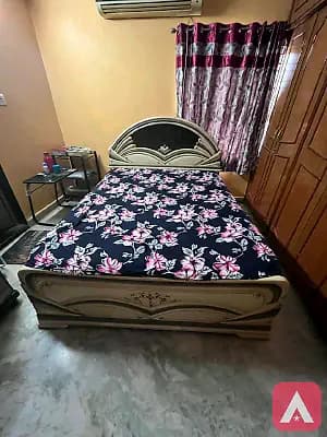 5by6 wooden cot