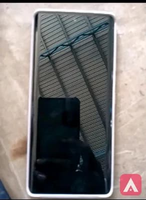 infinix note 50s 5G plus present mobile and orginal charger available box missing top edge lo carck