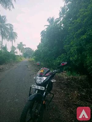 glamour bike 2016 model best condition and new tyres